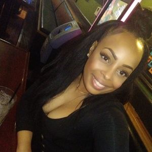 Meet your Posher, Corinne